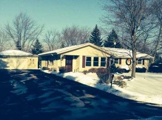 4716 Saint Regis Dr, Racine, WI 53403