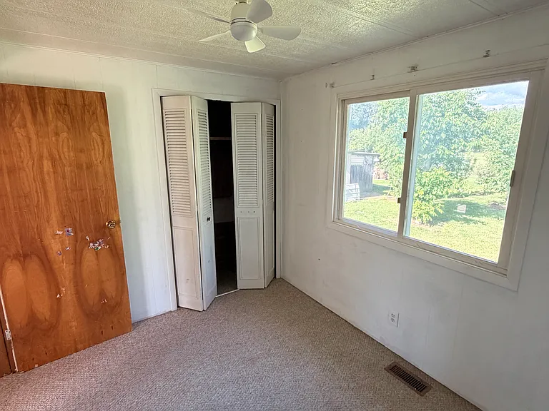 75090 Van Dyke Ave — Photo 24