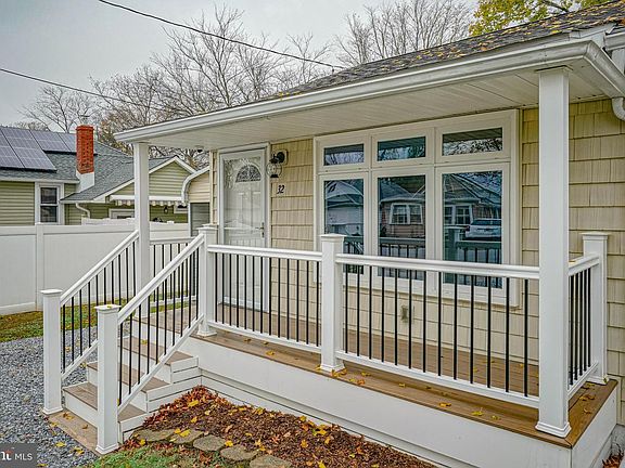 5th image of 32 Brandriff Ave