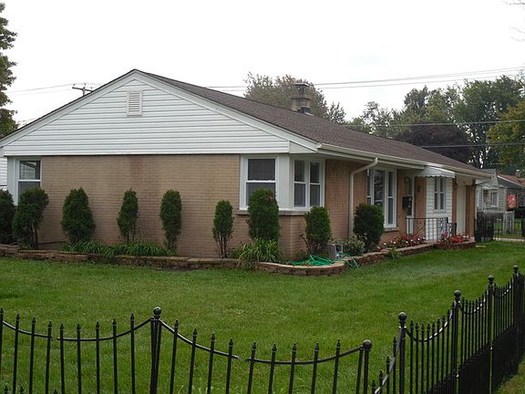 2nd image of 803 S Wisconsin Ave