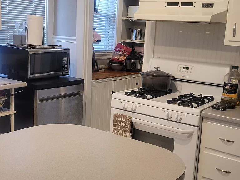 31 Amaranth Ave #1 — Photo 9