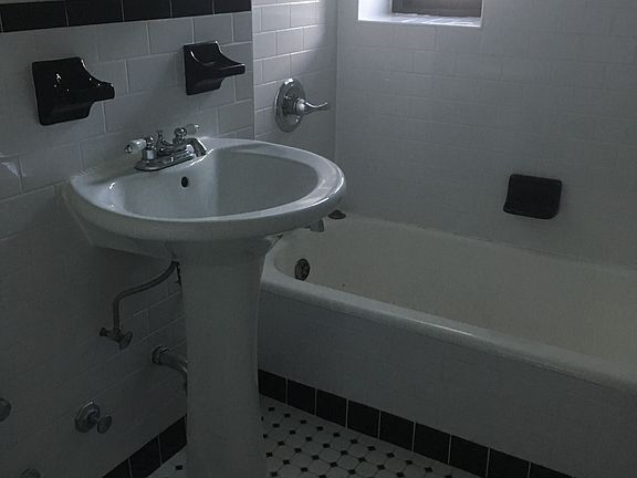 3rd image of 2728 Henry Hudson Pkwy APT 83B