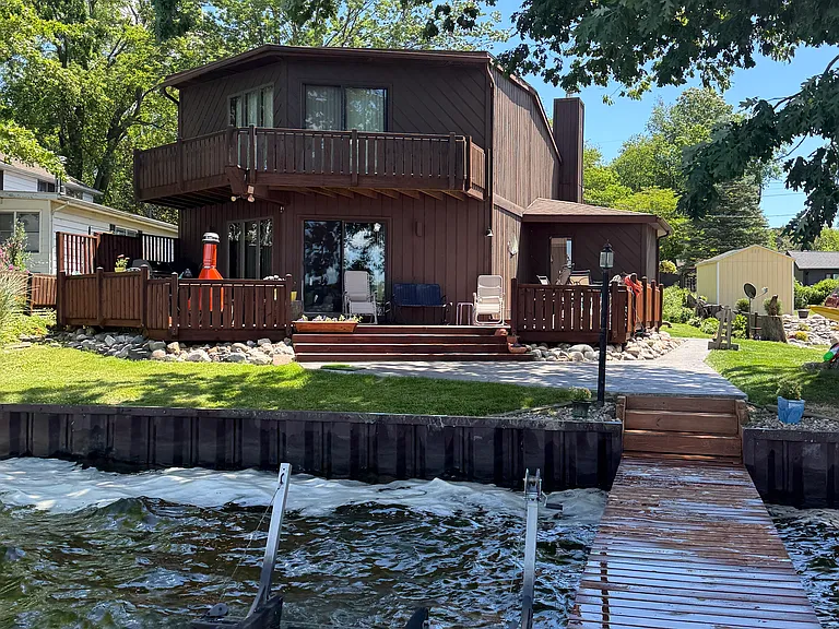 881 E Shore Dr — Photo 34