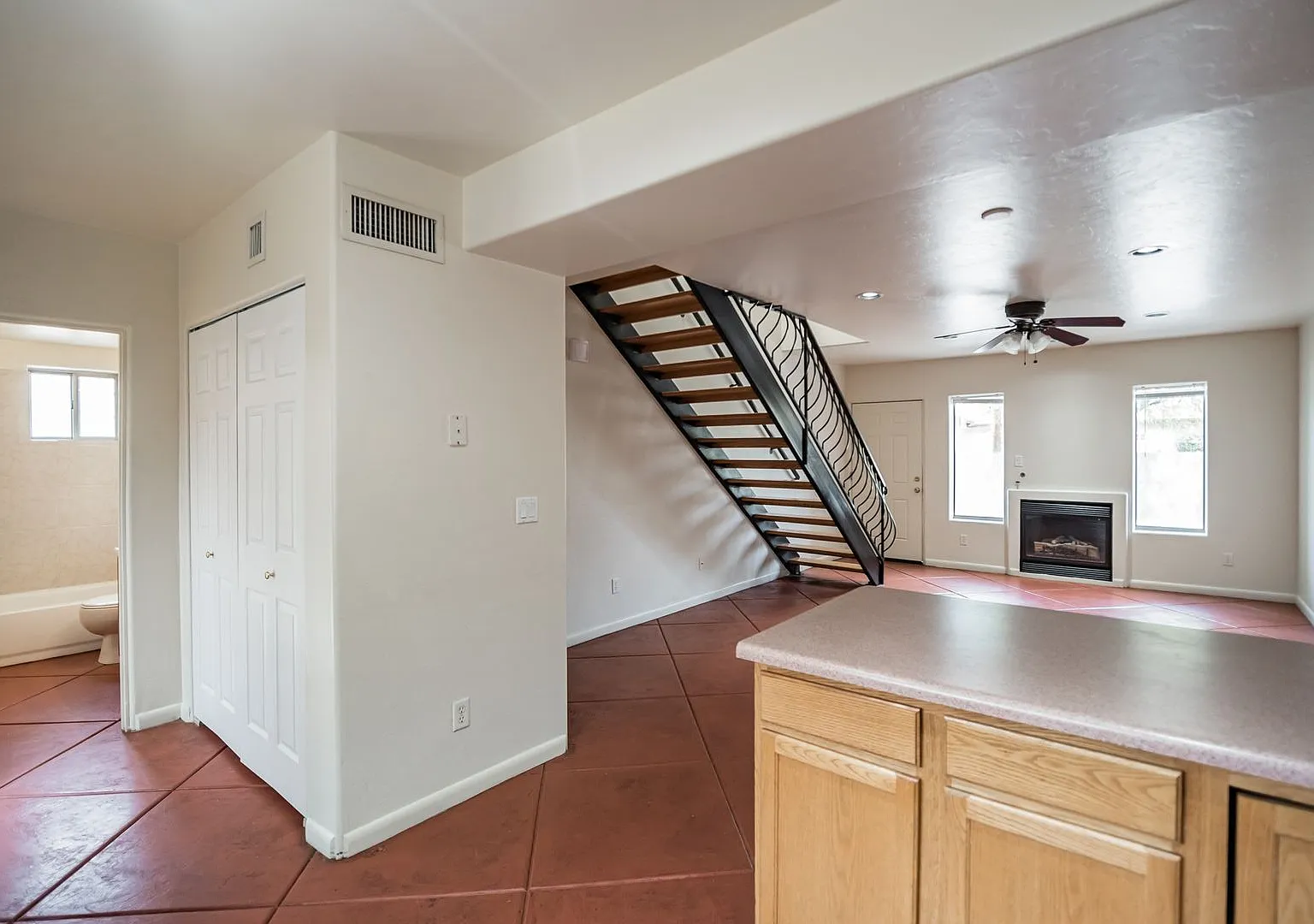 780 N. Richey Blvd. — Photo 4