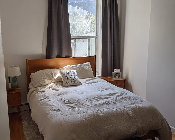 684 De Graw St #1 — Photo 16