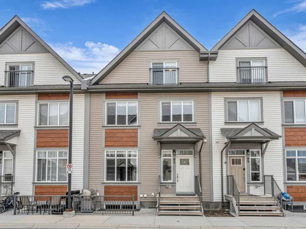 93 N Copperstone Cmn SE, Calgary, AB T2Z 5E4