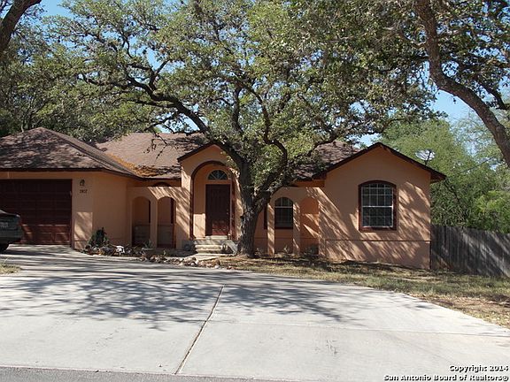 3rd image of 1907 Summerwood Dr