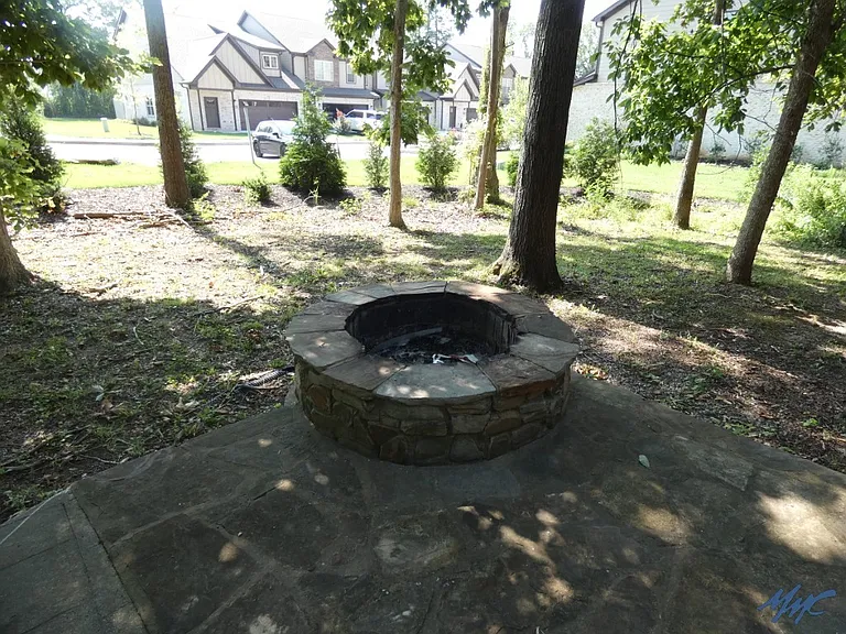 419 Conhocken Ct — Photo 10