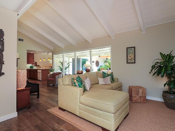 2nd image of 1175 Solana Dr