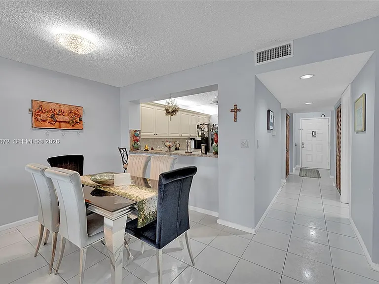 7250 Fairfax Dr #302 — Photo 21