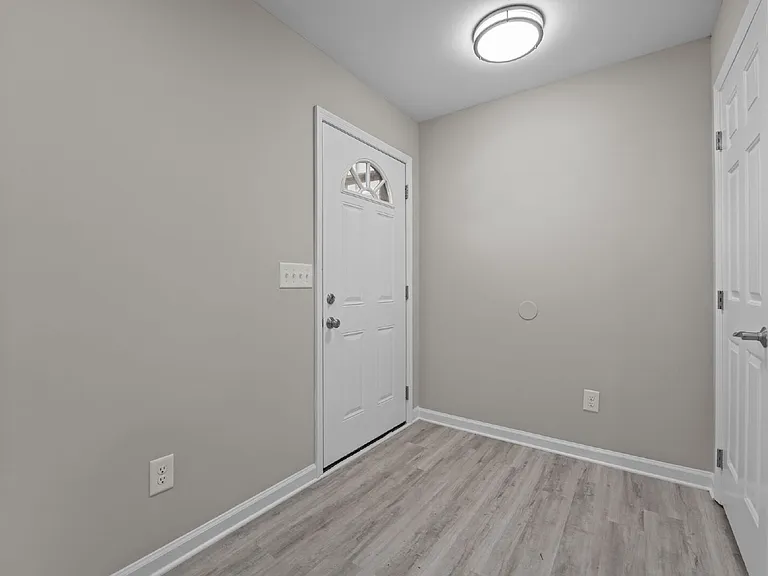 4804 Tolley Ct — Photo 5