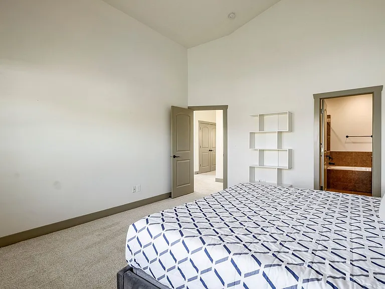 1490 W Alpine Ave — Photo 41