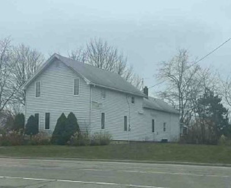 2nd image of 927 Losson Rd