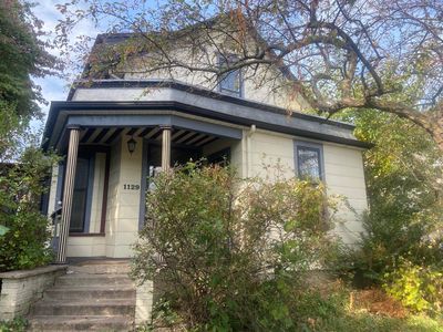1129 Center Pl, Dubuque, IA, 52001