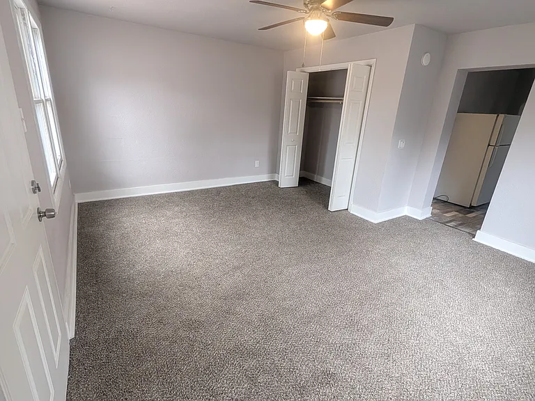 509 Broadway Ave #4 — Photo 4