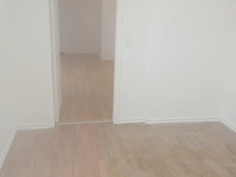 408 N 3rd St #6 — Photo 11