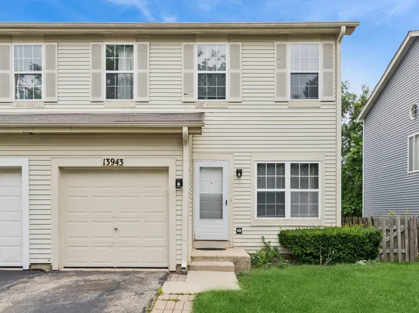 13943 S Oakdale Cir, Plainfield, IL 60544