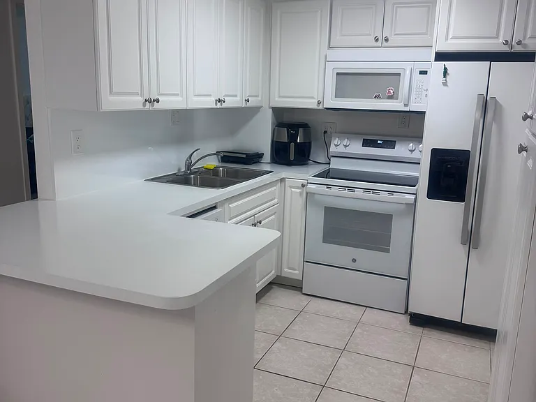 1913 S Ocean Dr #422 — Photo 6
