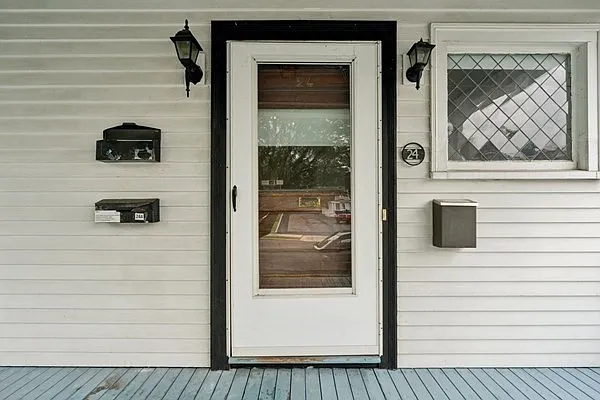 24 Richardson Ave #1 — Photo 4
