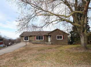 15250 Pinecrest Dr, Council Bluffs, IA 51503