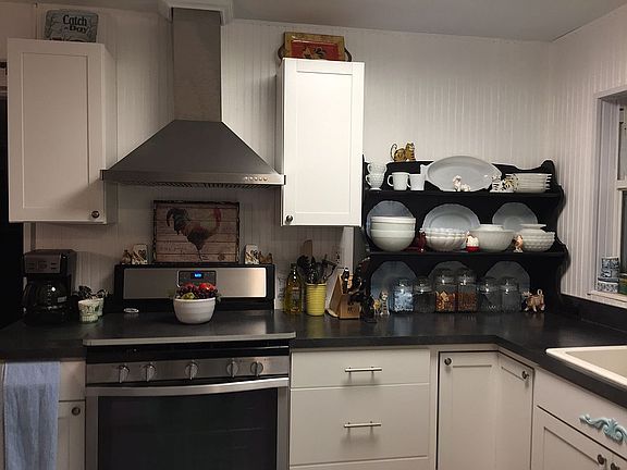 4th image of 2513 Crestwood Ave