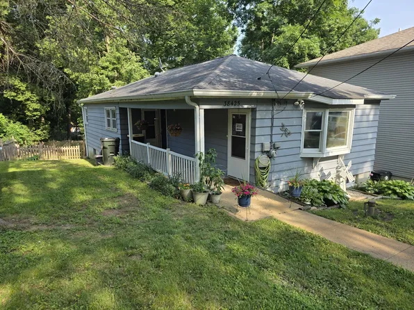 38425 N 3rd Ave, Spring Grove, IL 60081