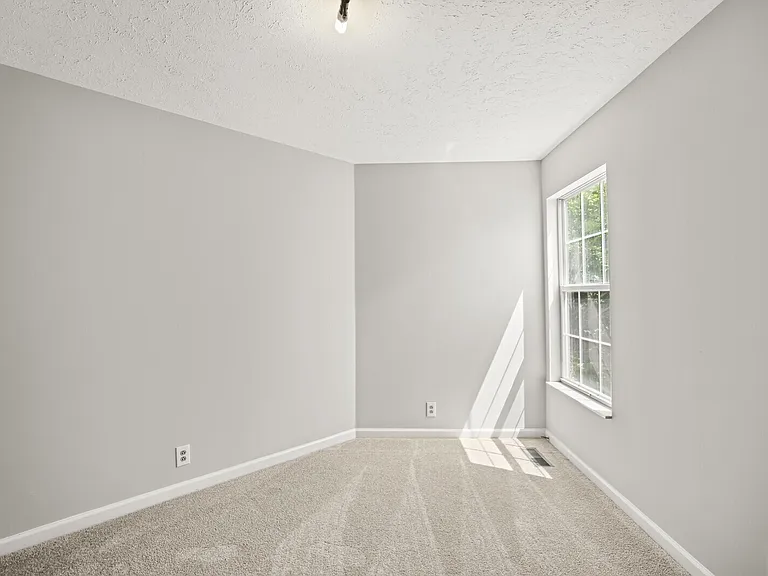 3127 Creekview Ln — Photo 41