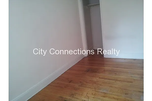 Rented by City Connections Realty | media 8