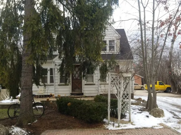 624 N Hainesville Rd, Round Lake Park, IL 60073