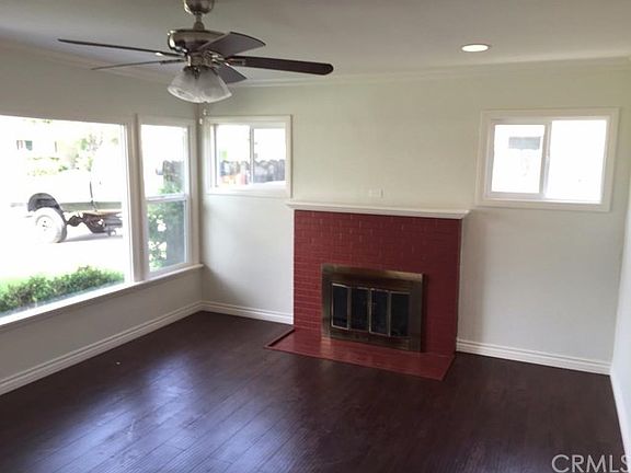 3rd image of 4939 N Pershing Ave