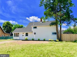 57 Granite Rd, Levittown, PA 19057