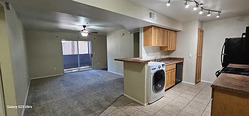 1385 W University Ave Photo 1