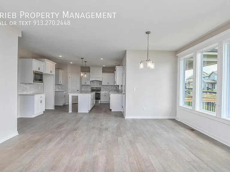 2677 W Dartmouth St — Photo 15