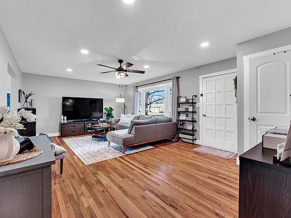 4th image of 514 S Prince Lane