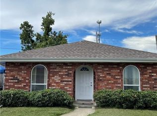 525 Pierre St, Chalmette, LA 70043