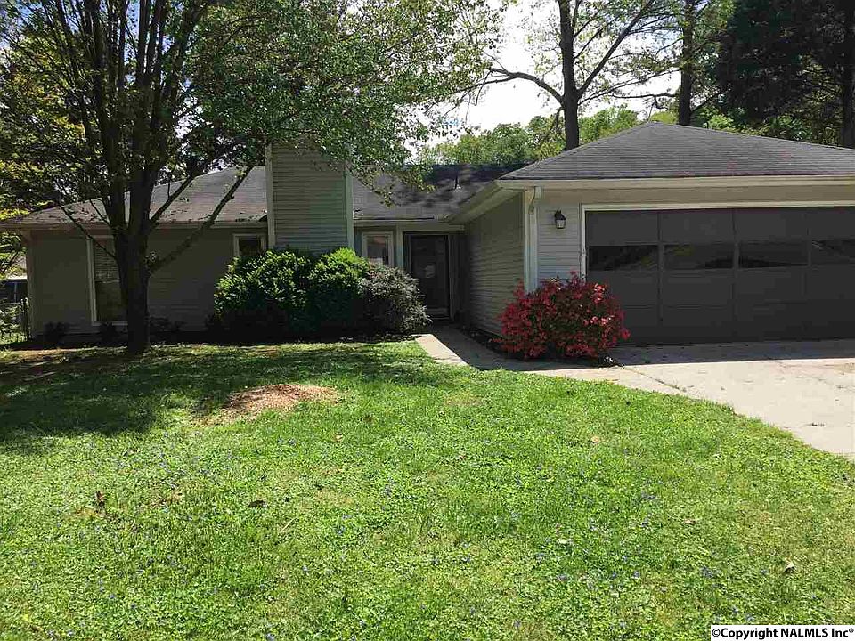 1st image of 1012 Sharpsburg Dr SE