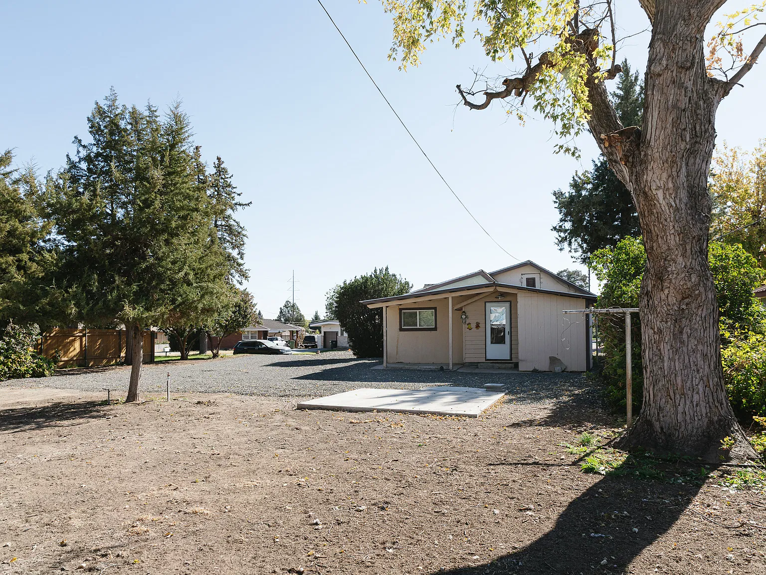 Hutchinson Estates LLC- 1049 SW 9th Ave - 1 — Photo 3
