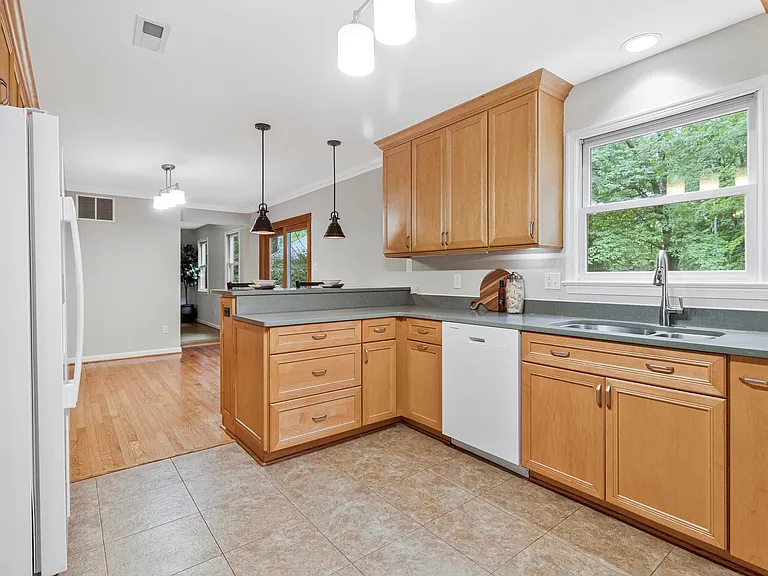 4329 Mount Vernon Memorial Hwy — Photo 21