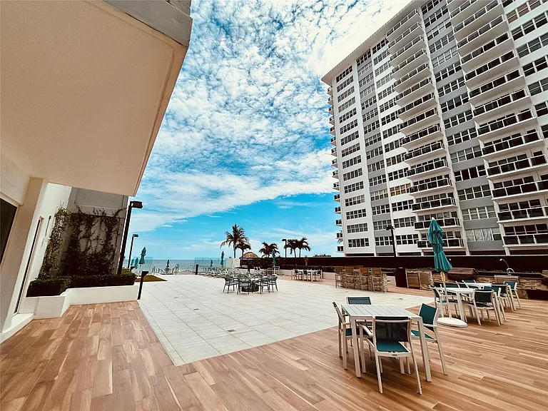 3750 Galt Ocean Dr #1803 — Photo 21