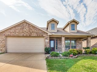 2036 Dripping Springs Dr, Forney, TX 75126