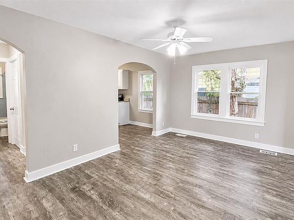 3rd image of 657 15th Ave S