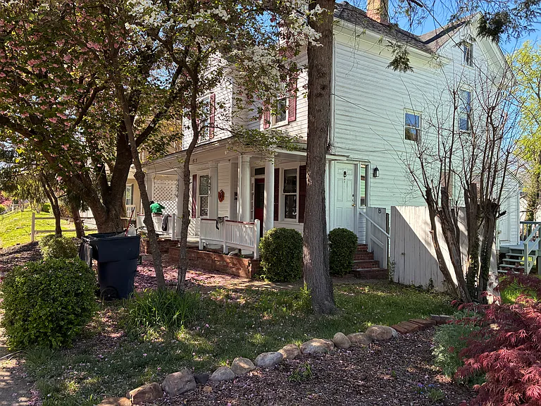 615 Mountain Ave SW #2 — Photo 7