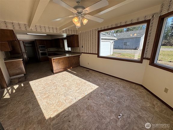 4th image of 23600 NE Worthington Road