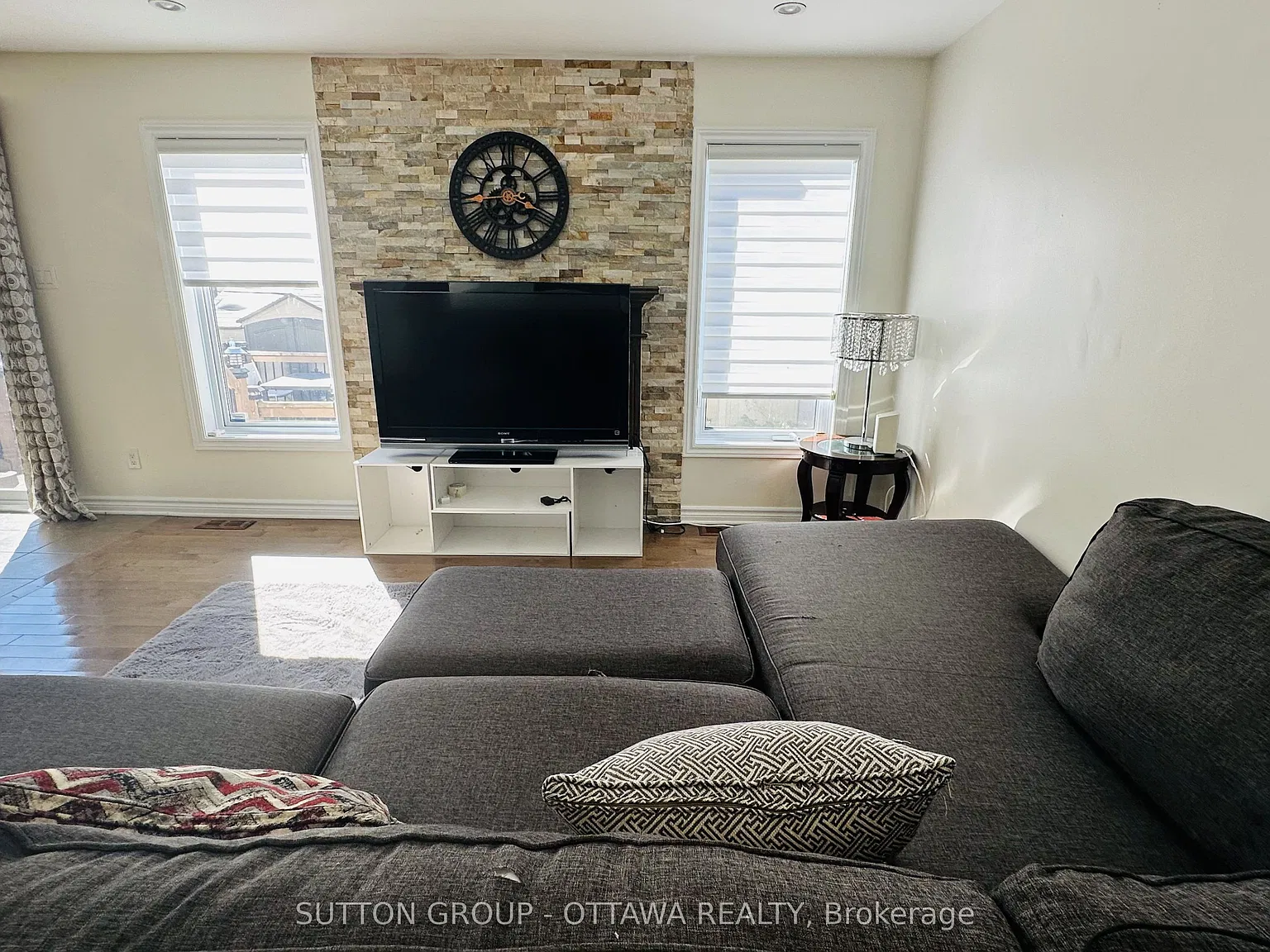 4 bed, $2,900 — Photo 4