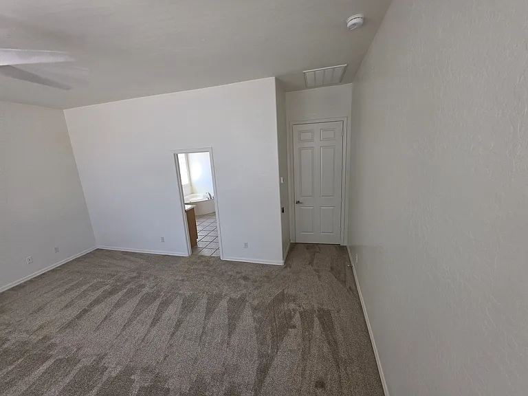 2653 N Travis — Photo 19