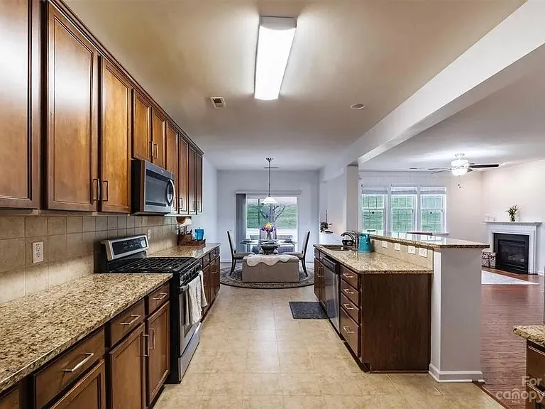 10034 Paxton Run Rd — Photo 8