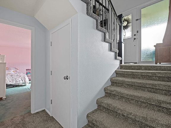 3rd image of 502 W 21st Ave