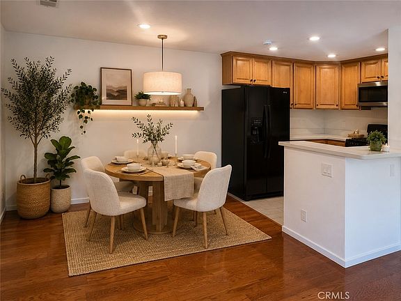 3rd image of 6098 Terrace Ln