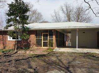 220 W Beaverdam Rd, Winterville, GA 30683