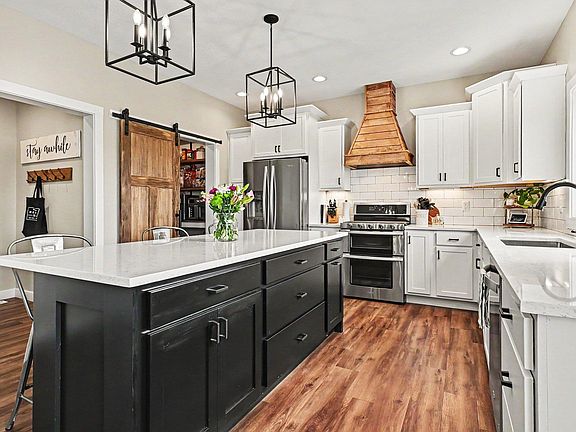 5th image of 11350 Denver Ridge Ct